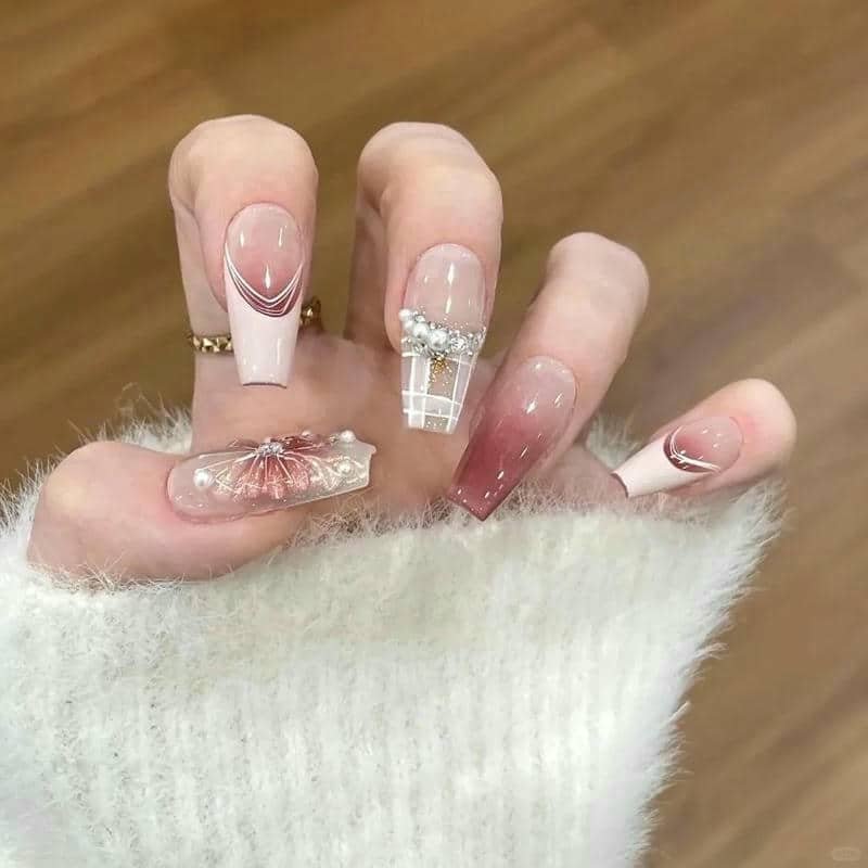 ảnh mẫu nail tráng gương ngọc trai