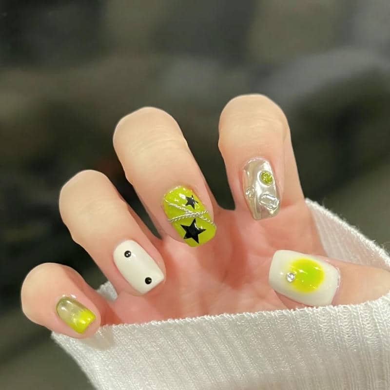 mẫu móng tay màu xanh