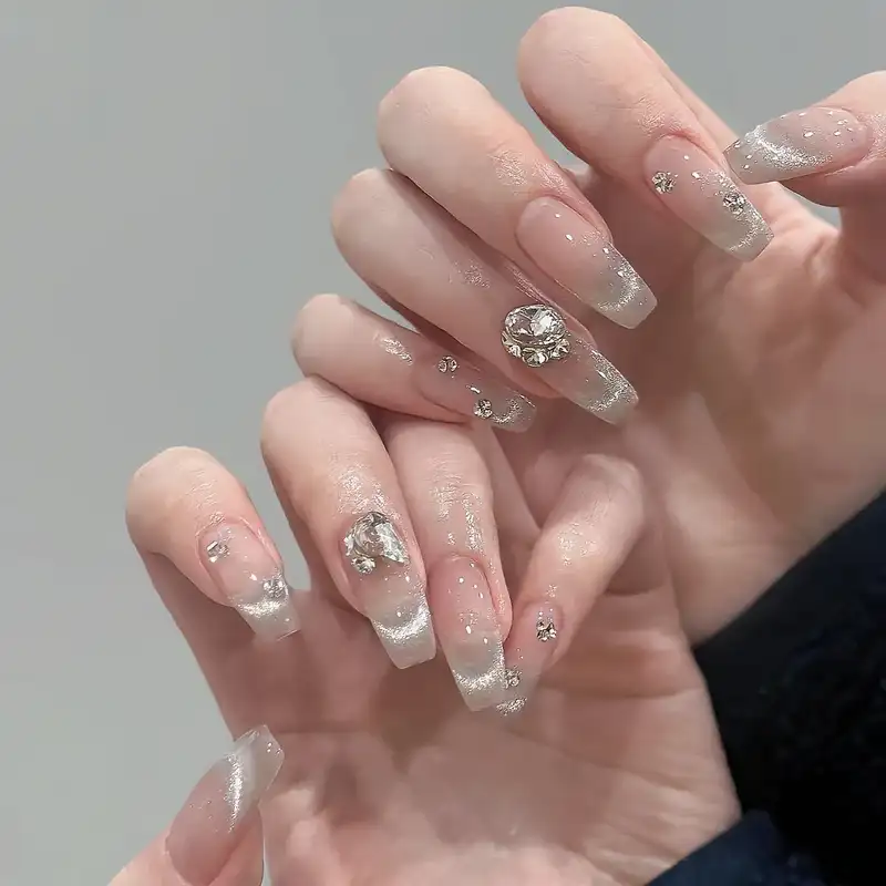 mẫu nail cô dâu đơn giản