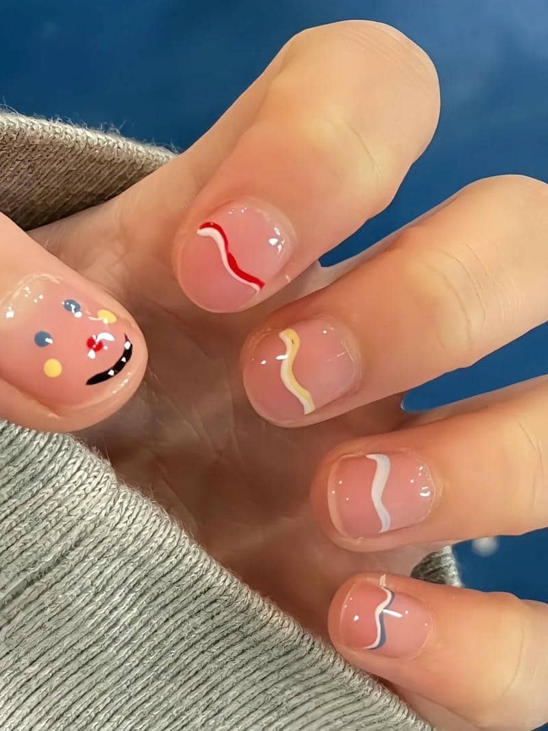 sơn móng tay đơn giản