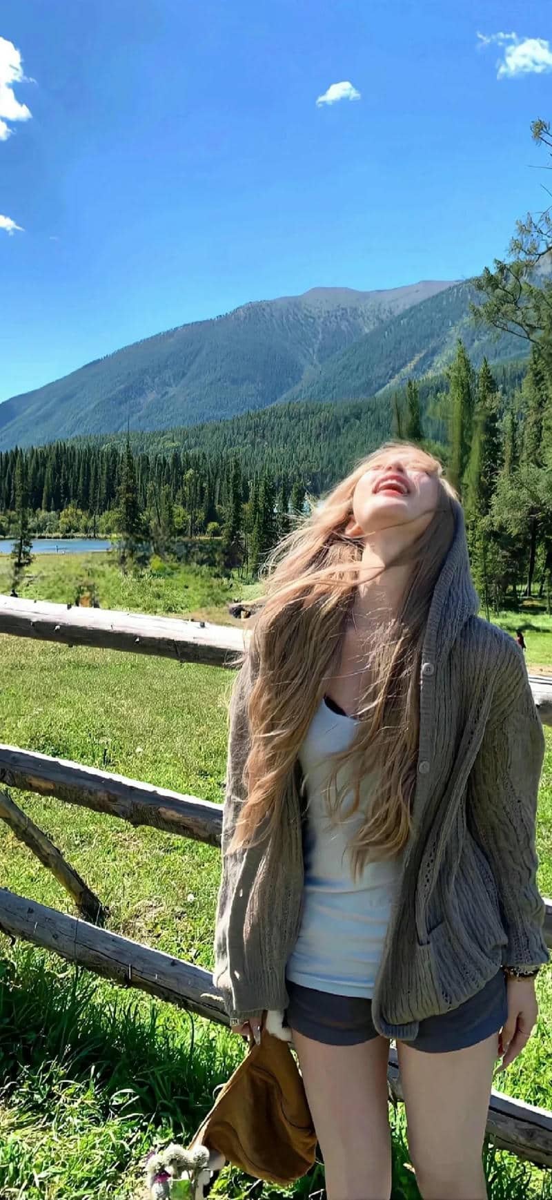 hình nền cô gái (31)