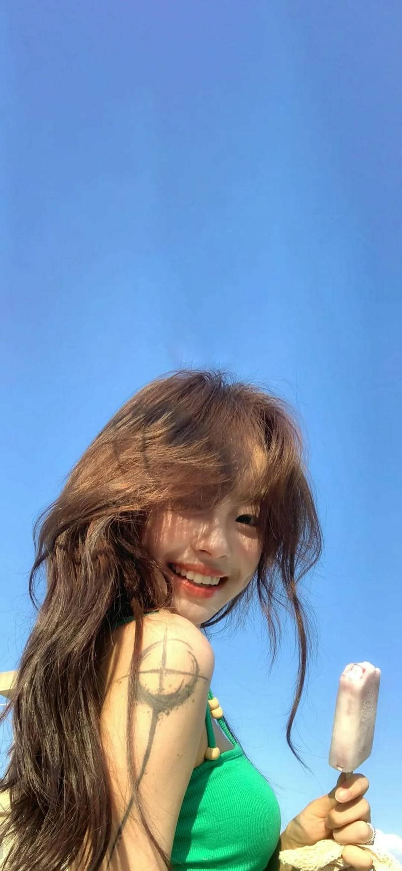 hình nền cô gái (36)