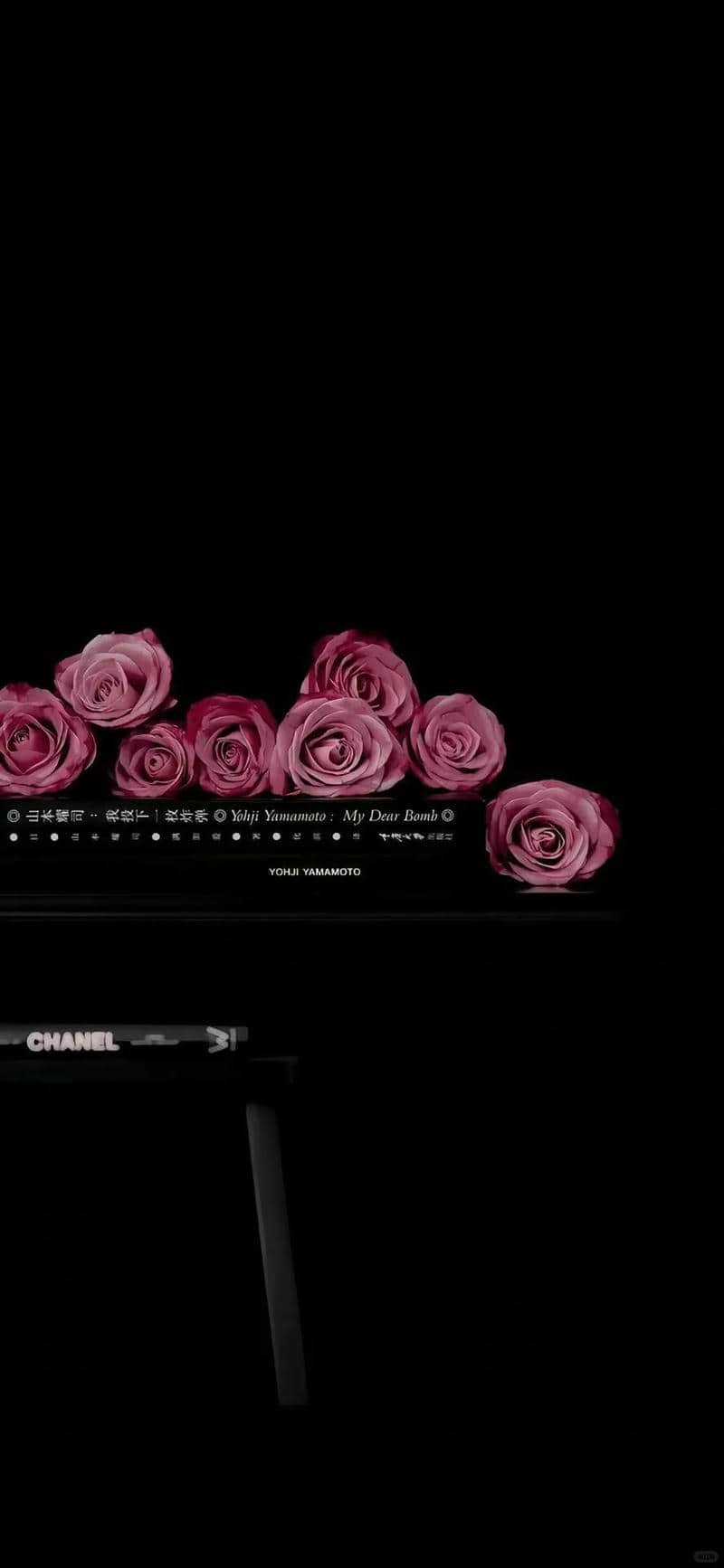 hình nền màu đen (20)