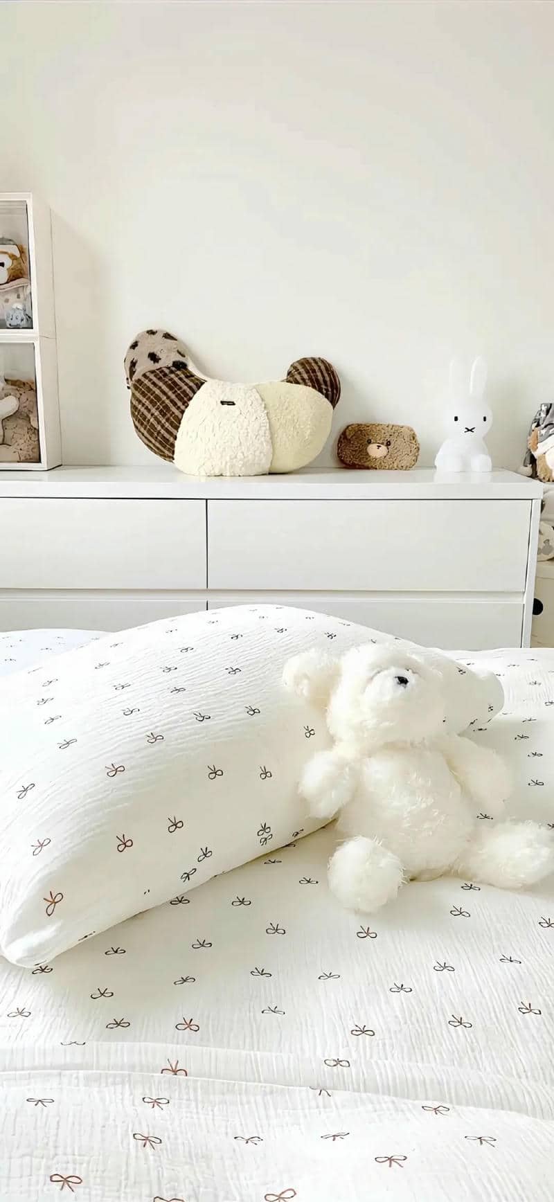 hình nền màu trắng (6)